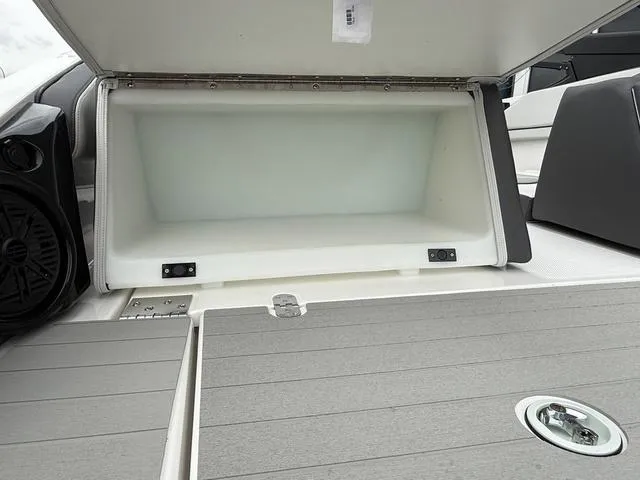 Slide: The Image of Yamaha AR250 2025 - 9