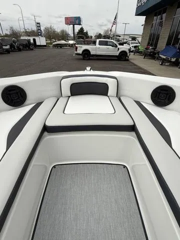 Slide: The Image of Yamaha AR195 2025 - 12