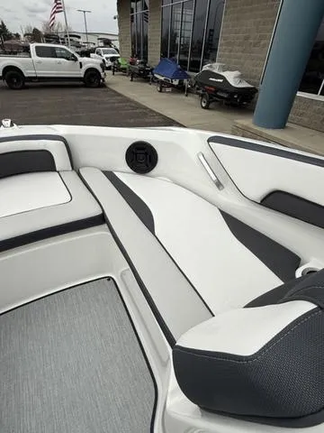 Slide: The Image of Yamaha AR195 2025 - 13