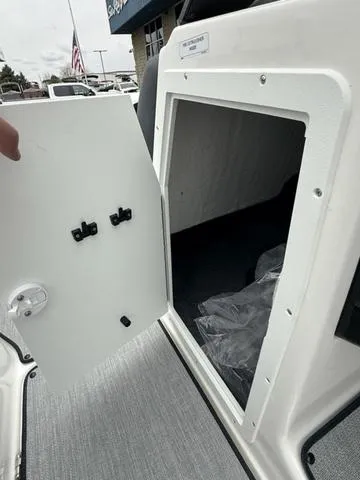 Slide: The Image of Yamaha AR195 2025 - 16