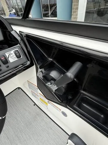 Slide: The Image of Yamaha AR195 2025 - 19