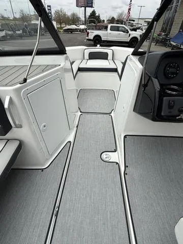 Slide: The Image of Yamaha AR195 2025 - 27