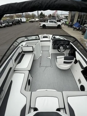 Slide: The Image of Yamaha AR195 2025 - 34