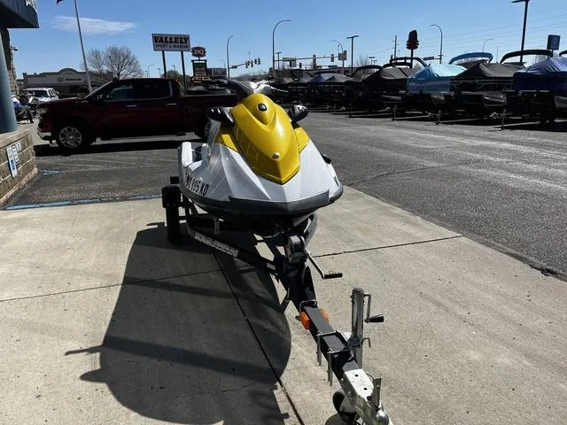 Slide: The Image of 2015 Yamaha WaveRunner V1 on trailer in parking lot, sunny day. - 6