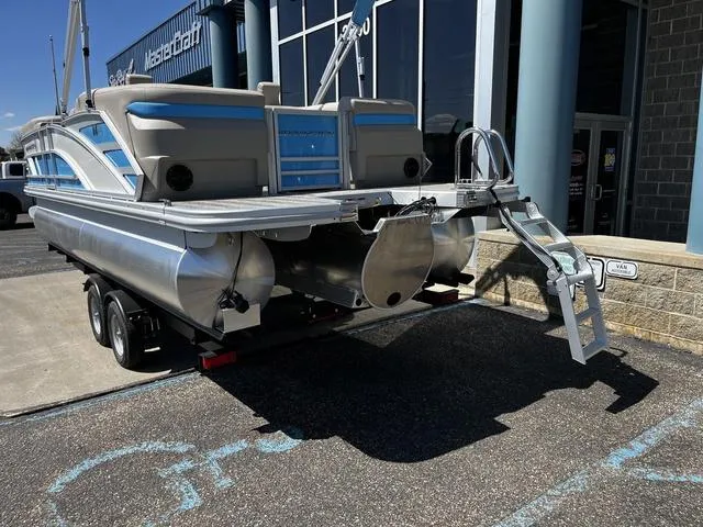 Slide: The Image of Bennington M Quad Bench 22 MFB 2025 - 13