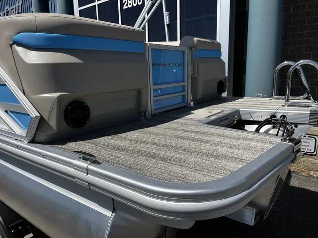 Slide: The Image of Bennington M Quad Bench 22 MFB 2025 - 14