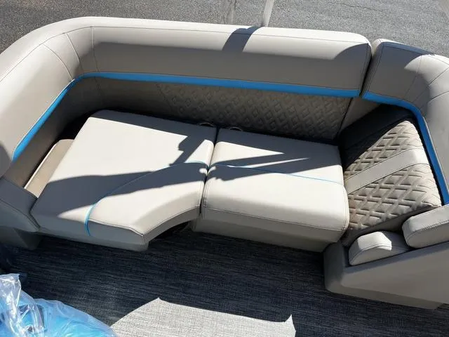 Slide: The Image of Bennington M Quad Bench 22 MFB 2025 - 17