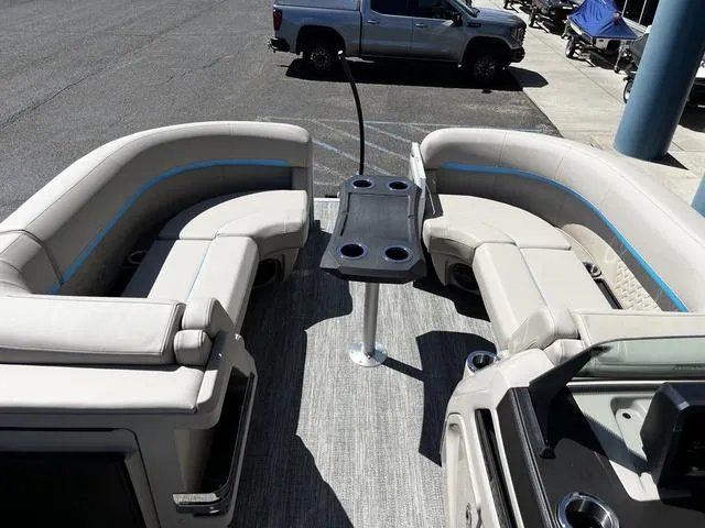 Slide: The Image of Bennington M Quad Bench 22 MFB 2025 - 24