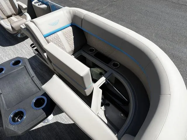 Slide: The Image of Bennington M Quad Bench 22 MFB 2025 - 27