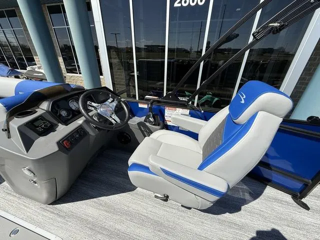 Slide: The Image of Bennington 22 SSB Swingback Tri-Toon Pontoon 2025 - 24