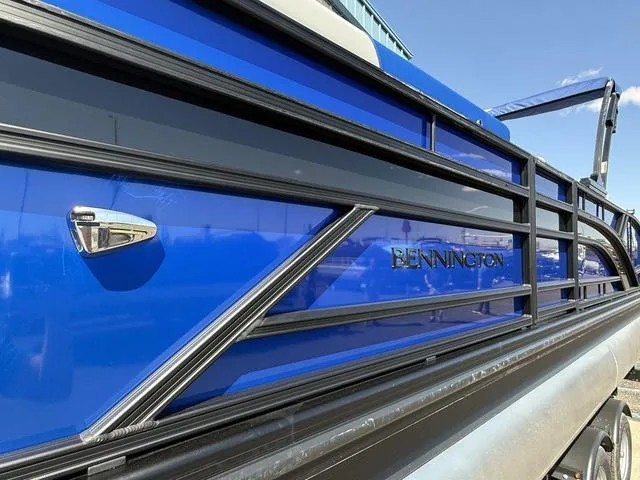 Slide: The Image of Bennington 22 SSB Swingback Tri-Toon Pontoon 2025 - 3