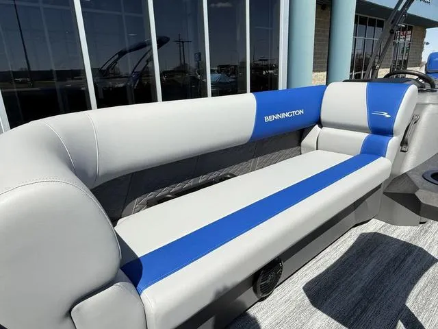 Slide: The Image of Bennington 22 SSB Swingback Tri-Toon Pontoon 2025 - 39