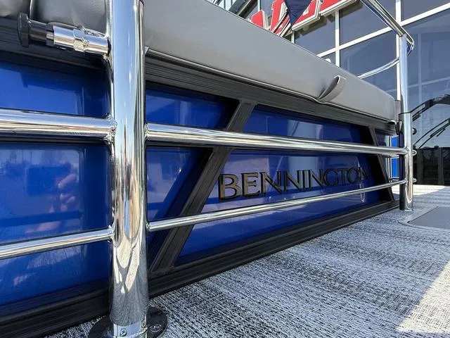 Slide: The Image of Bennington 22 SSB Swingback Tri-Toon Pontoon 2025 - 5