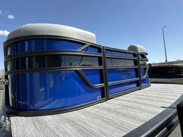 Slide: The Image of Bennington 22 SSB Swingback Tri-Toon Pontoon 2025 - 9