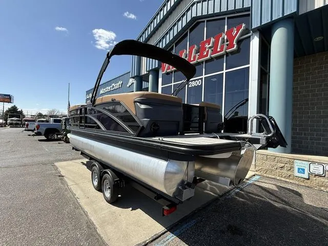 Slide: The Image of Bennington 22 MFB Tri-Toon Pontoon 2025 - 4