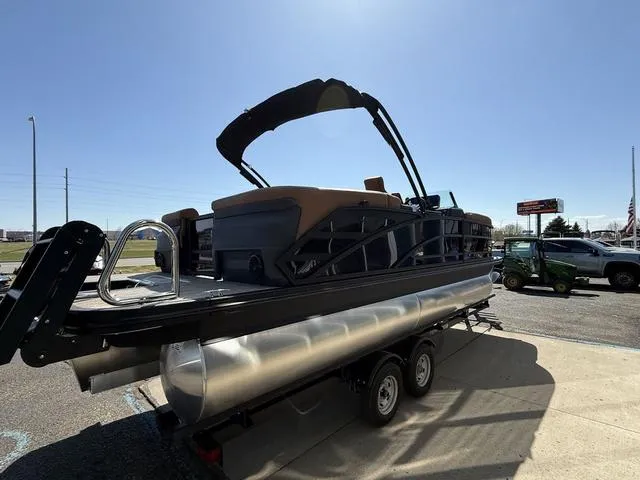 Slide: The Image of Bennington 22 MFB Tri-Toon Pontoon 2025 - 7