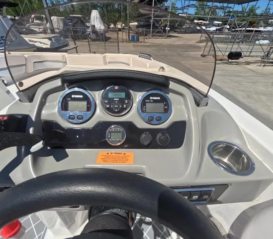 Slide: The Image of Dashboard of a 2019 Chaparral 191 Suncoast boat with Yamaha gauges. - 27