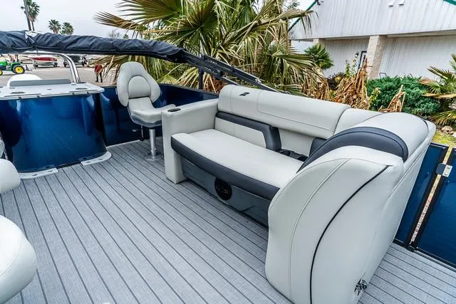 Slide: The Image of Starcraft EXS 1 FD4 2025 - 6