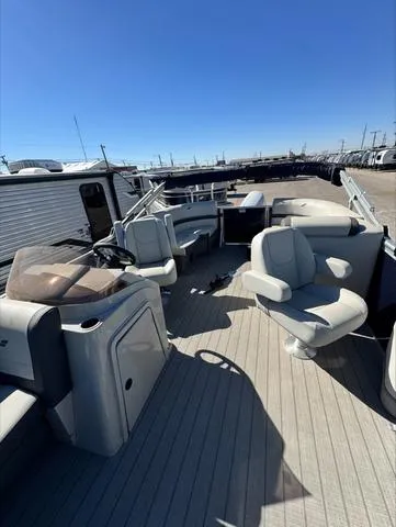 Slide: The Image of Starcraft EX 20 R 2025 - 9