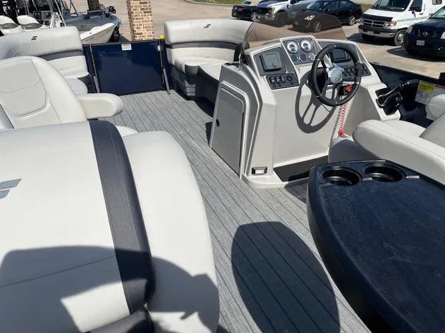 Slide: The Image of Starcraft EXS 1 2025 - 17