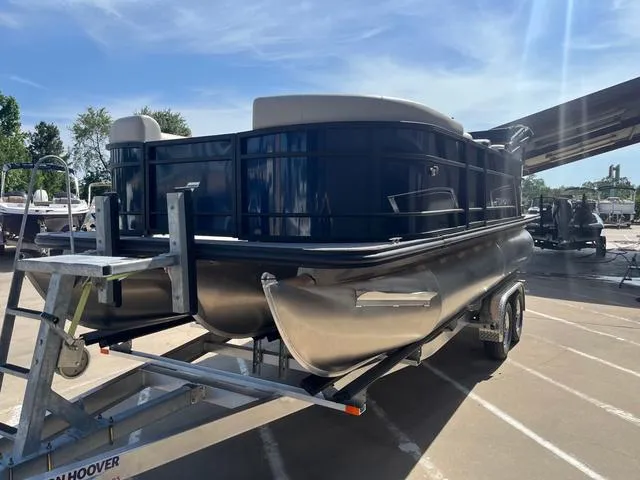 Slide: The Image of Starcraft EXS 1 2025 - 5