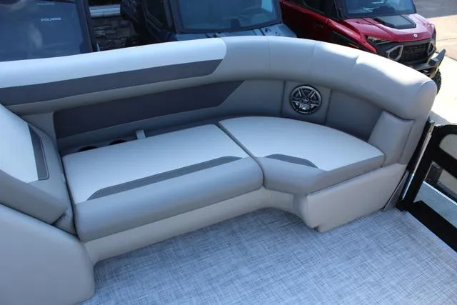 Slide: The Image of Premier 220 Sunscape RE XSD CL (Twin Tube) 2025 - 14