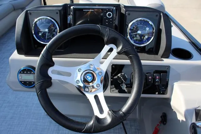 Slide: The Image of Premier 220 Sunscape RE XSD CL (Twin Tube) 2025 - 19