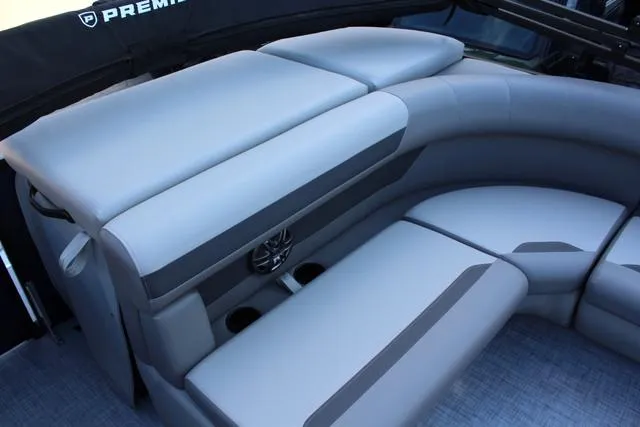 Slide: The Image of Premier 220 Sunscape RE XSD CL (Twin Tube) 2025 - 27