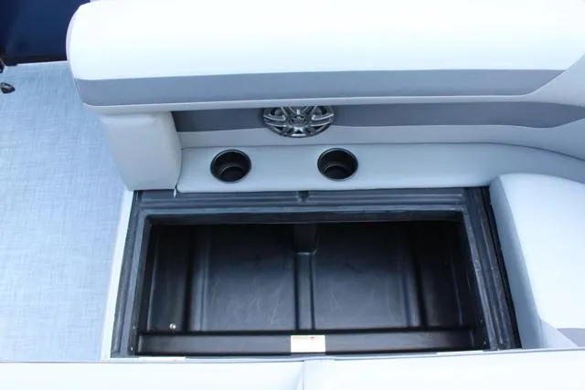 Slide: The Image of Premier 220 Sunscape RE XSD CL (Twin Tube) 2025 - 28