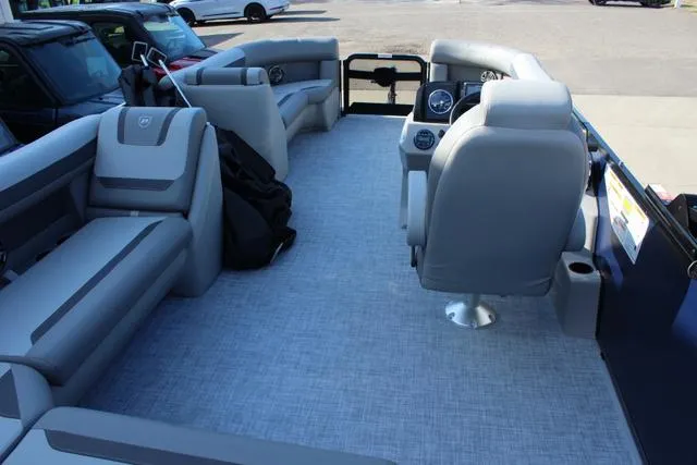 Slide: The Image of Premier 220 Sunscape RE XSD CL (Twin Tube) 2025 - 31