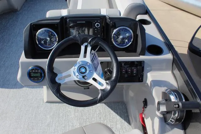 Slide: The Image of Premier 220 Sunscape RE CL (Twin Tube) 2025 - 20