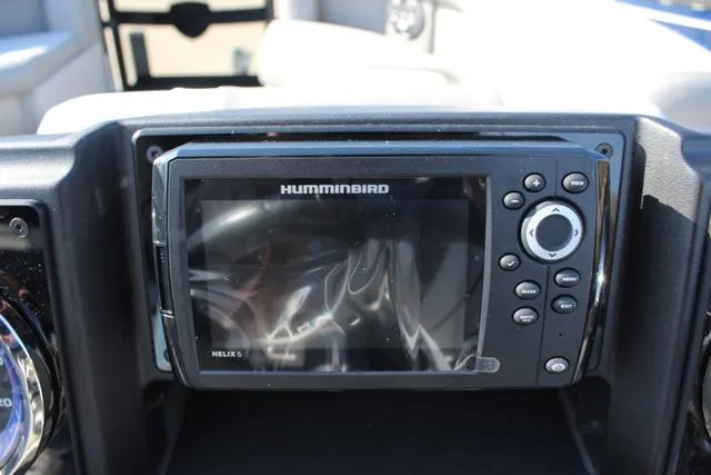 Slide: The Image of Premier 220 Sunscape RE CL (Twin Tube) 2025 - 23