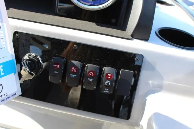 Slide: The Image of Premier 220 Sunscape RE CL (Twin Tube) 2025 - 24