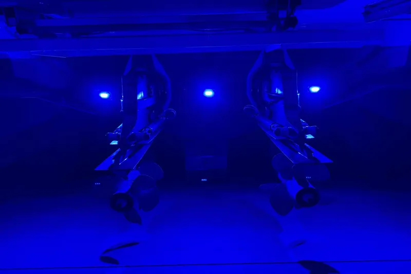 Slide: The Image of Sea Ray 310 SLX 2017 - 13