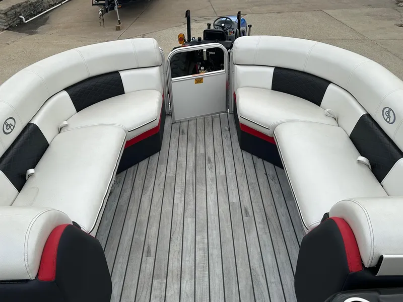 Slide: The Image of South Bay 500 Cruise Series 522CR 2014 - 6