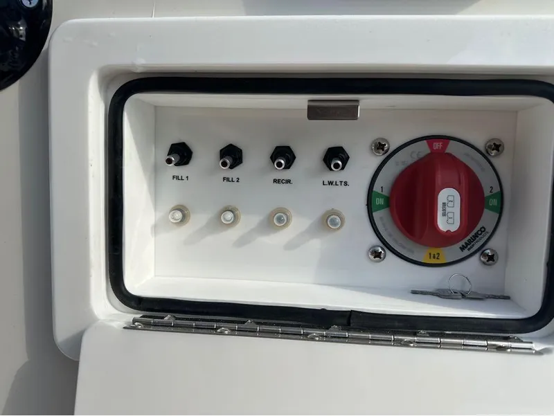 Slide: The Image of Ranger 2660 Bay 2025 - 30