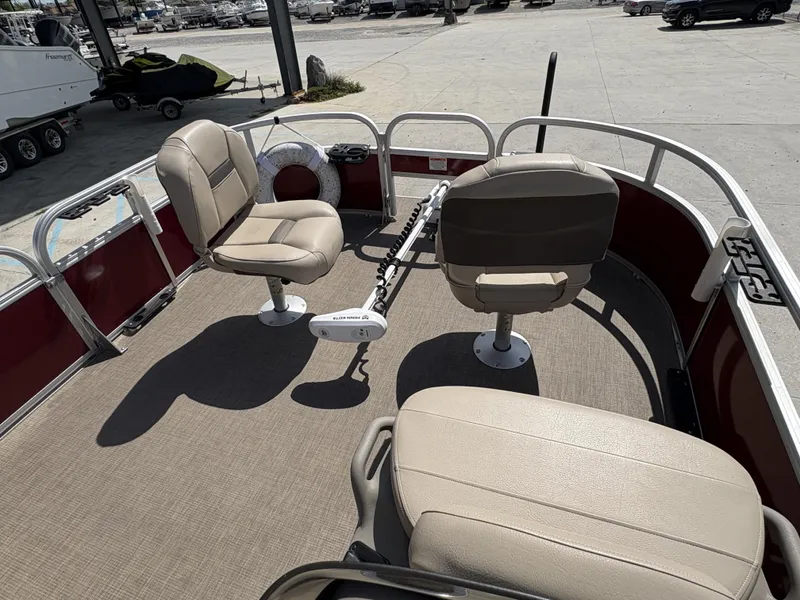 Slide: The Image of Sun Tracker Bass Buggy 16 XL 2023 - 6