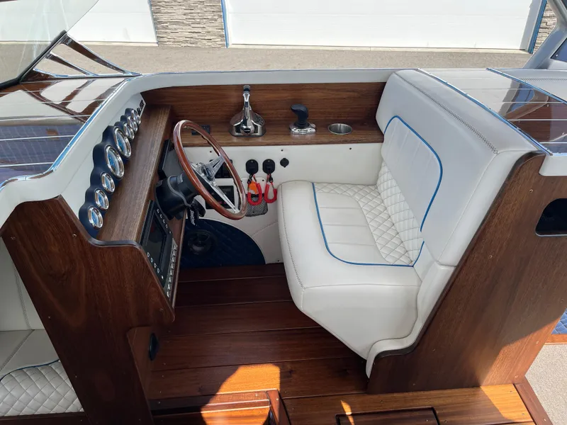 Slide: The Image of Stancraft 290 Rivelle 2019 - 15