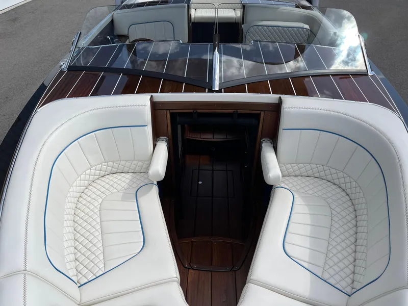 Slide: The Image of Stancraft 290 Rivelle 2019 - 20