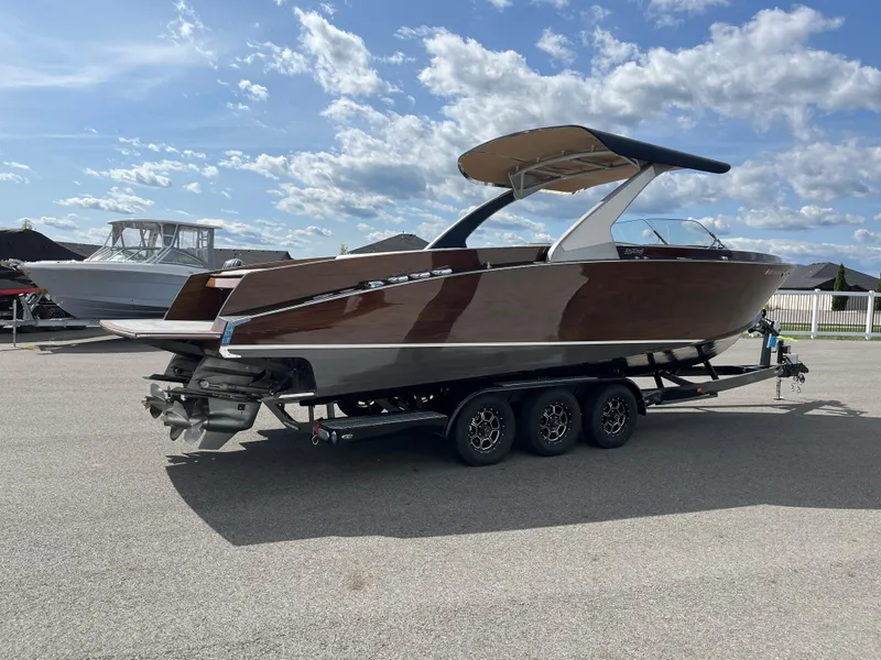 Slide: The Image of Stancraft 290 Rivelle 2019 - 6