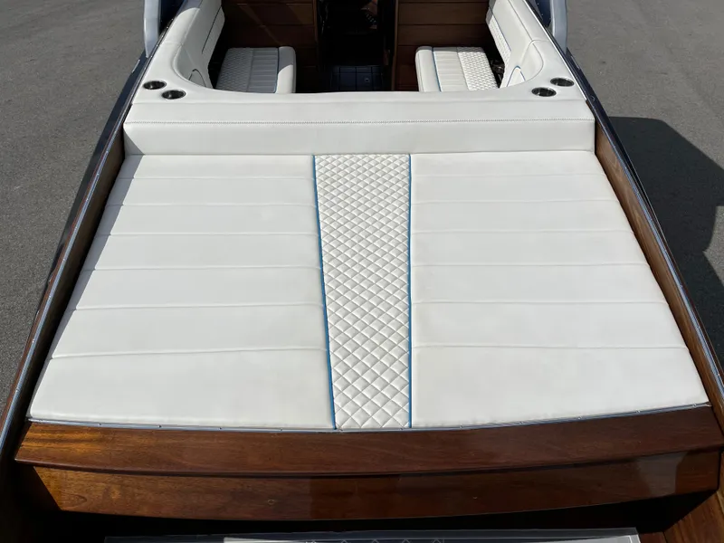 Slide: The Image of Stancraft 290 Rivelle 2019 - 8