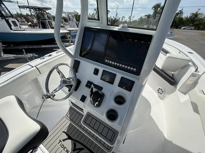 Slide: The Image of Tidewater 232 LXF 2025 - 11