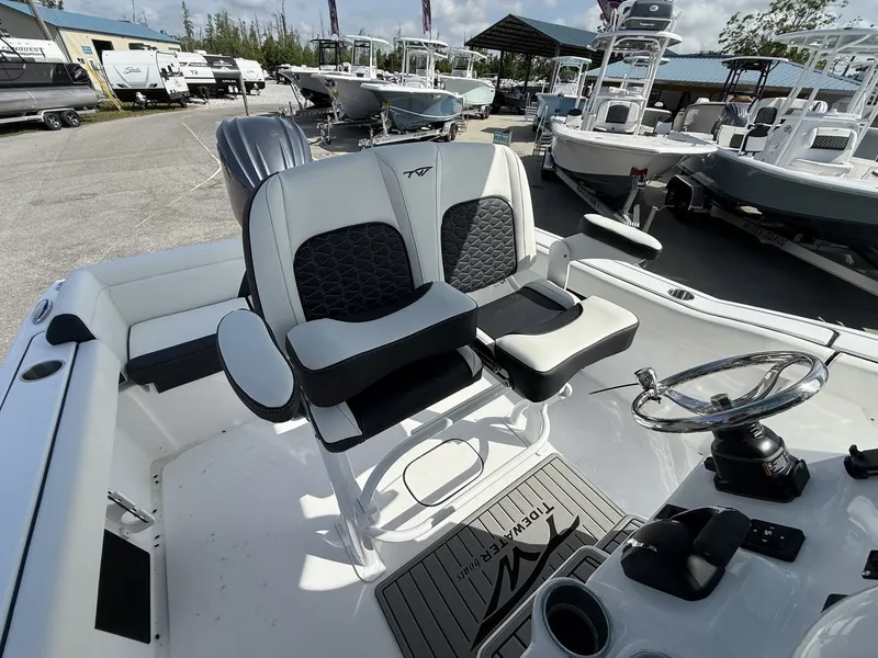 Slide: The Image of Tidewater 232 LXF 2025 - 6