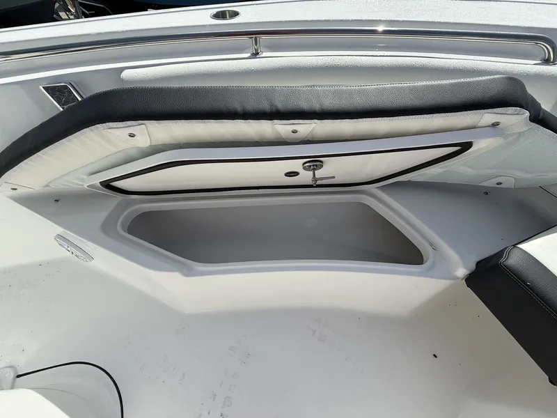 Slide: The Image of Tidewater 232 LXF 2025 - 8