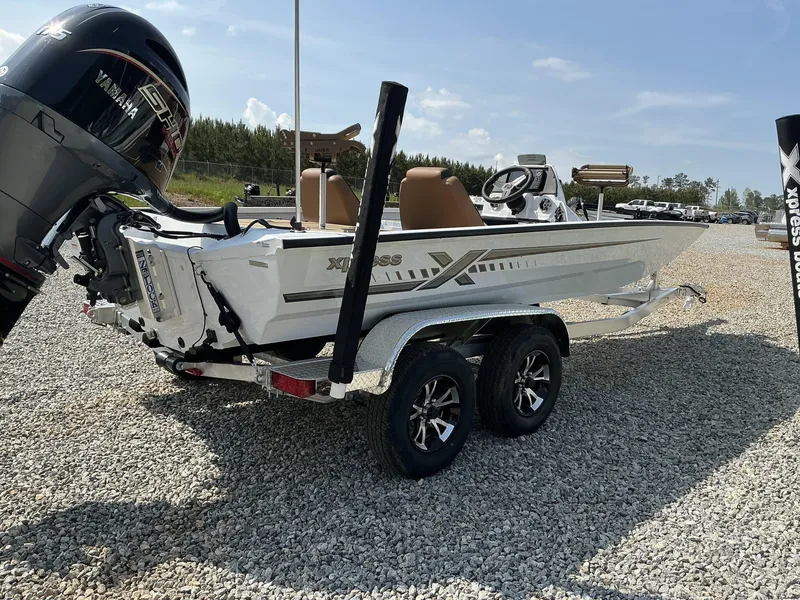 Slide: The Image of Xpress Hyper-Lift Crappie Series H20 CRAPPIE 2025 - 10