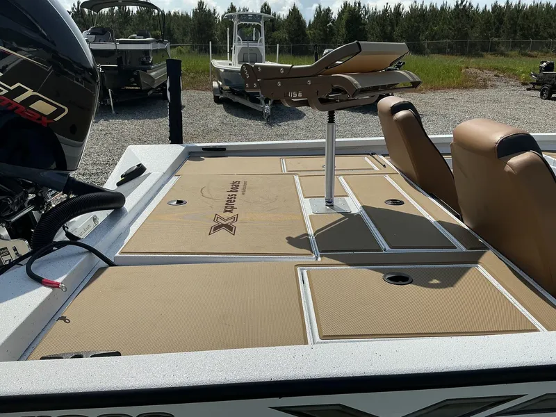 Slide: The Image of Xpress Hyper-Lift Crappie Series H20 CRAPPIE 2025 - 8