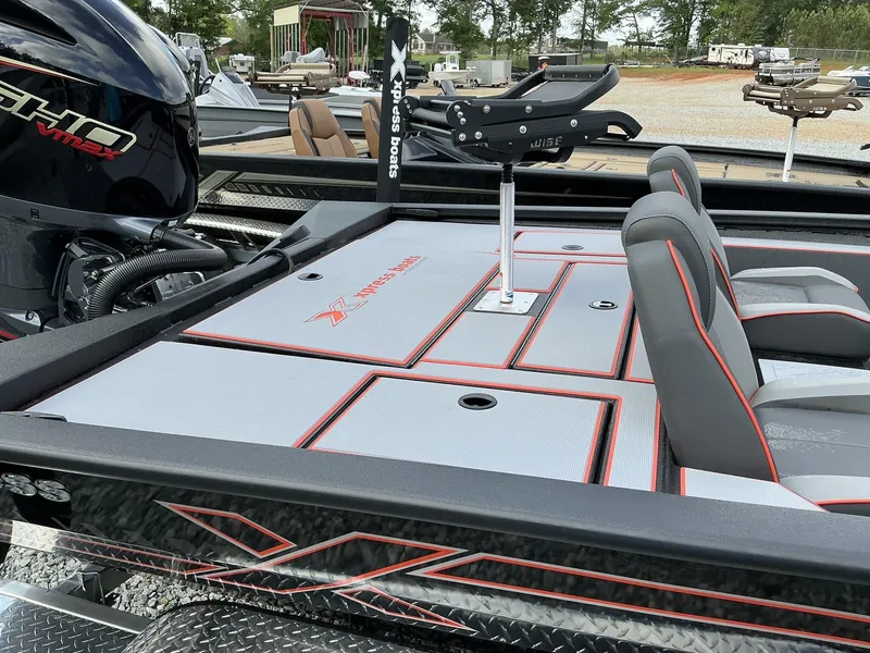 Slide: The Image of Xpress Hyper-Lift Crappie Series H20 CRAPPIE 2025 - 9