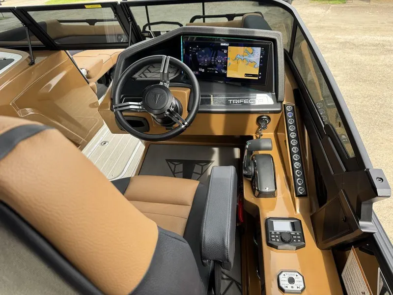 Slide: The Image of Trifecta 25SPORT RL9 DC 3.0+ 2025 - 26