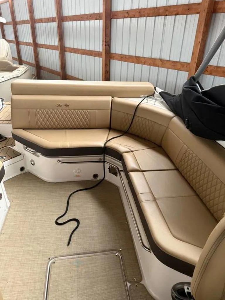 Slide: The Image of Sea Ray SLX 280 2023 - 5