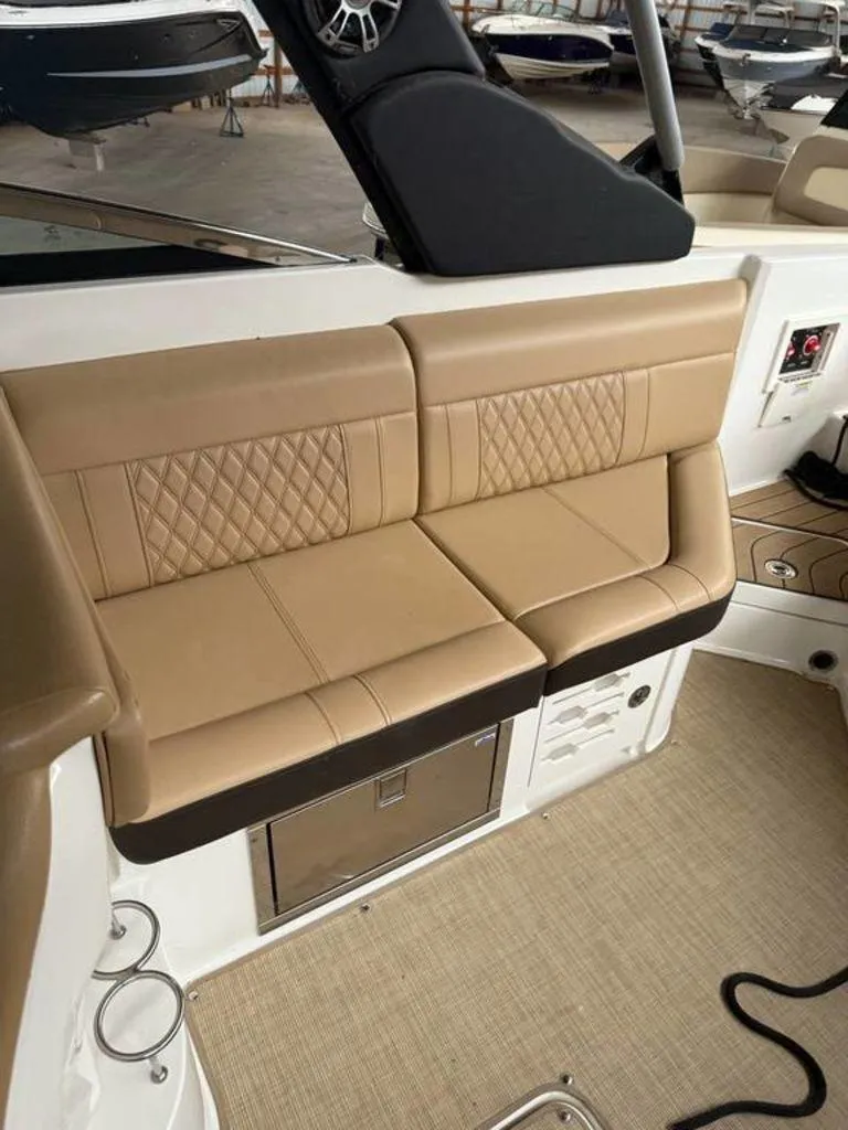 Slide: The Image of Sea Ray SLX 280 2023 - 6